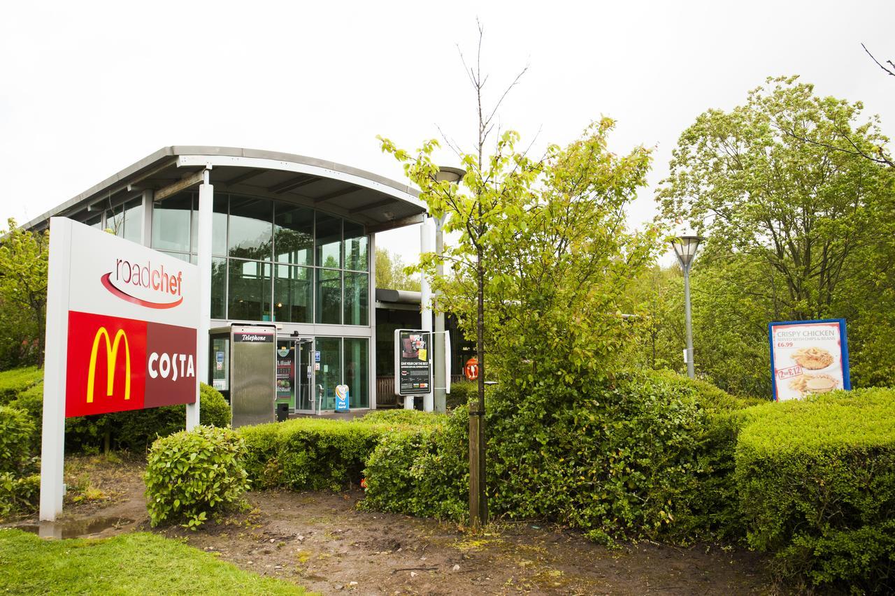 Days Inn Stafford Exterior photo